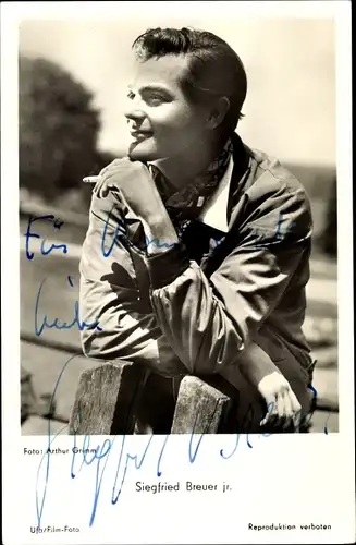 Ak Schauspieler Siegfried Breuer jr., Portrait, Autogramm, Zigarette