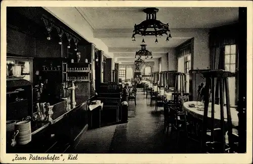Ak Kiel in Schleswig Holstein, Gasthaus Zum Patzenhofer, Innenansicht, Dreieckplatz