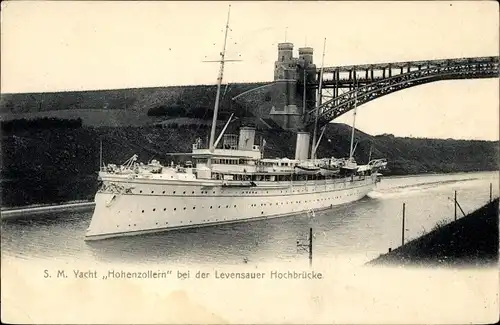 Ak Deutsches Kriegsschiff, SM Yacht Hohenzollern bei der Levensauer Hochbrücke