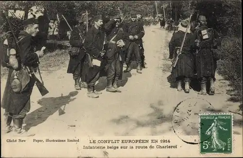 Ak Charleroi Wallonien Hennegau, Infanterie belge sur la route de Charleroi, le Conflit Europeen1914