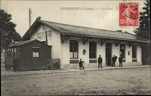 Ak Ferrières Loiret, La Gare