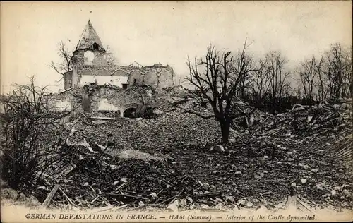 Ak Ham Somme, German Devastations, Interior of the Castle dynamited, I. WK