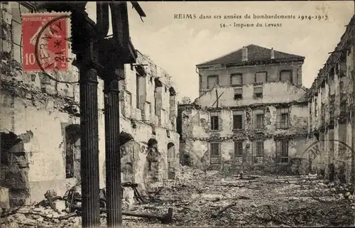 Ak Reims Marne, Dans ses annees de bombardement 1914-1917, Impasse du Levant