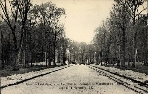Ak Compiègne Oise, Foret, Le Carrefour de l'Armistice et Monument du Matin