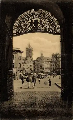 Ak Darmstadt, Blick durch Schlosseingang auf den Marktplatz