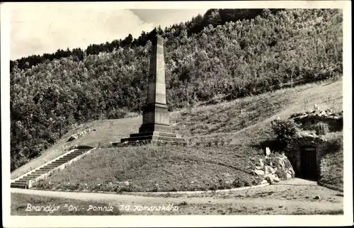 Ak Brandýs nad Labem Brandeis an der Elbe Mittelböhmen, Denkmal
