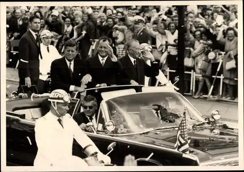 Foto Ak John F. Kennedy, 35. Präsident der Vereinigten Staaten, Willy Brandt, Konrad Adenauer