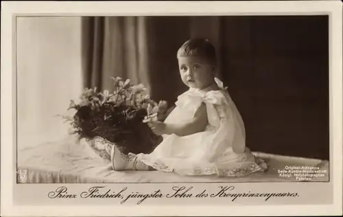 Ak Prinz Friedrich von Preußen, jüngster Sohn des Kronprinzenpaares, NPG 4522