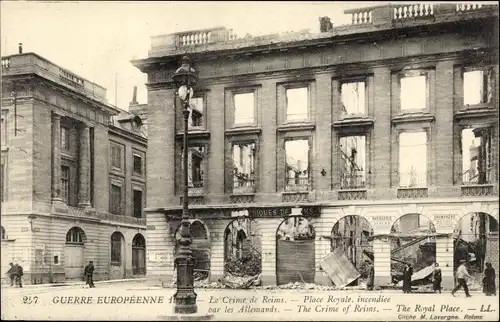 Ak Reims Marne, Le Crime, Place Royale, Zerstörtes Haus