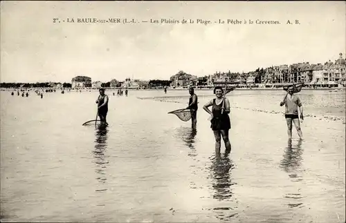 Ak La Baule Loire Atlantique, Les Plaisiers de la Plage, La Peche a la Crevettes