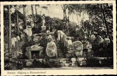 Ak Demmin in Vorpommern, Aufgang zum Ulanendenkmal