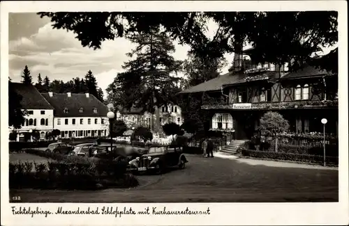Ak Bad Alexandersbad in Oberfranken, Schlossplatz mit Kurhausrestaurant
