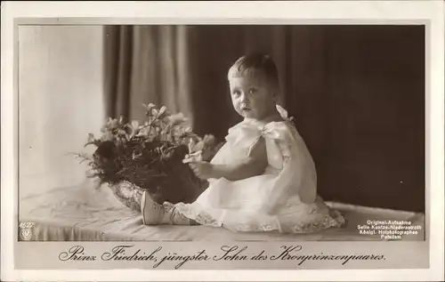 Ak Prinz Friedrich von Preußen, jüngster Sohn des Kronprinzenpaares, NPG 4522