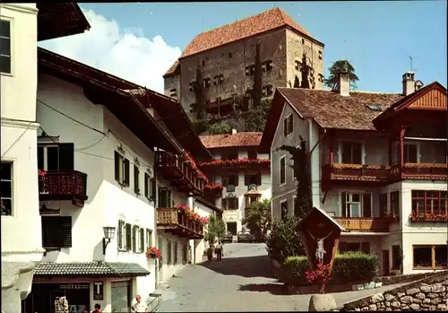 Ak Schenna Scena Südtirol, Straßenansicht, Wegekreuz