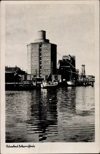 Ak Ostseebad Eckernförde, Hafen, Schiffe, Speichergebäude