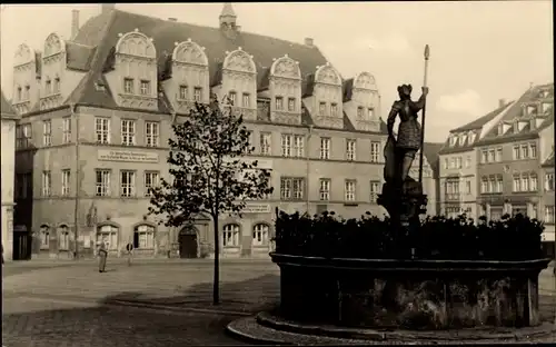 Ak Naumburg an der Saale, Markt mit Brunnen und Rathaus