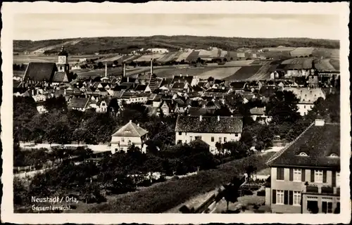 Ak Neustadt Orla, Gesamtansicht vom Ort, Häuser, Felder