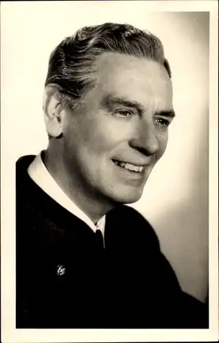 Foto Unbekannte Persönlichkeit, Portrait eines Mannes, Autogramm, Schauspieler