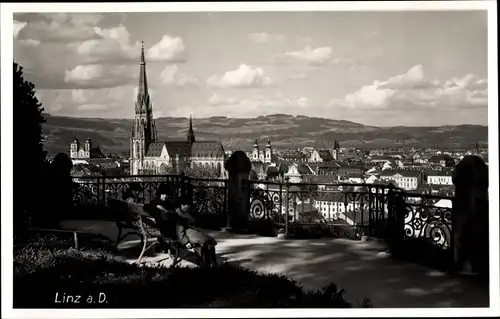 Ak Linz in Oberösterreich, Panoramablick, Dom