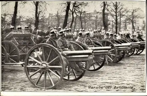 Ak Parade der Artillerie, Deutsche Soldaten, Geschütztrains