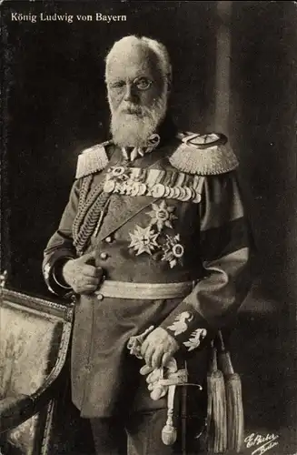 Ak König Ludwig von Bayern, Uniform, Standportrait