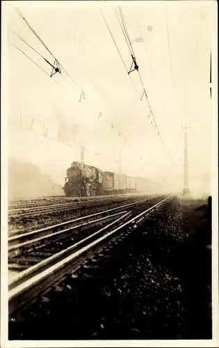 Foto Ak Philadelphia Pennsylvania USA, A Pennsylvanian freight train on march, Dampflok, Eisenbahn