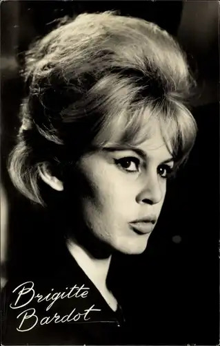Ak Schauspielerin Brigitte Bardot, Portrait