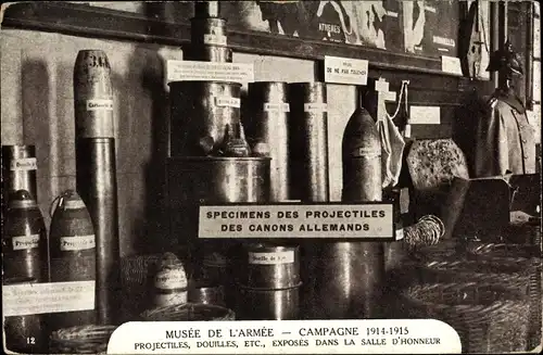 Ak Musee de l'Armee, Projectiles des Canons Allemands, douilles, exposes dans la Salle d'Honneur