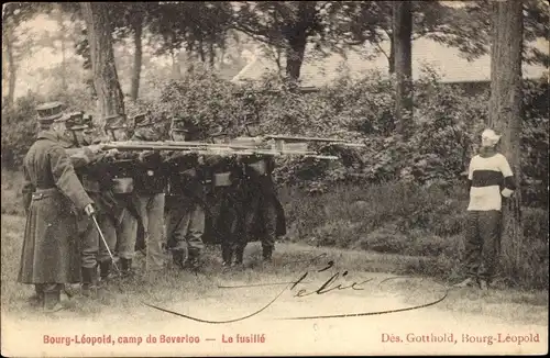 Ak Bourg Leopold Leopoldsburg Flandern Limburg, Camp de Beverloo, le fusille, Erschießungskommando