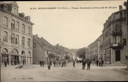 Ak Beaucourt Territoire de Belfort, Place Centrale et Rue St. Dizier, Bazar Parisien