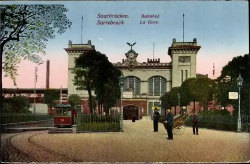 Ak Saarbrücken im Saarland, Bahnhof, Straßenseite, Straßenbahn 35