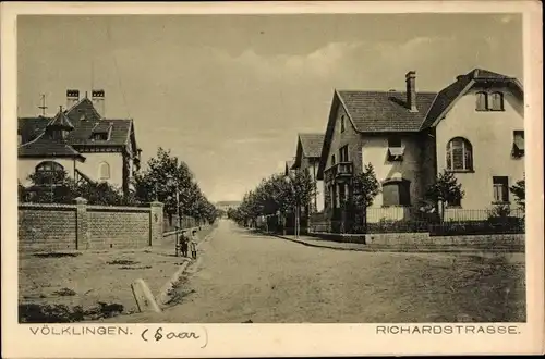 Ak Völklingen im Saarland, Richardstraße, Wohnhäuser