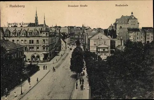 Ak Radeberg in Sachsen, Dresdner Straße, Realschule, Hotel Kaiserhof