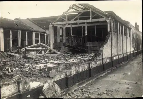 Foto Hongkong China, Gebäuderuine, Sturmschäden