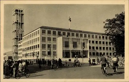 Ak Århus Aarhus Dänemark, Raadhuset, Rathaus, Fahrräder, Verkehr, Turmuhr