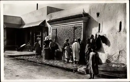 Ak Rabat Marokko, Fontaine en mosaique du Marché