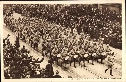 Ak Bruxelles Brüssel, La Musique Francaise, Französische Militärkapelle, Parade