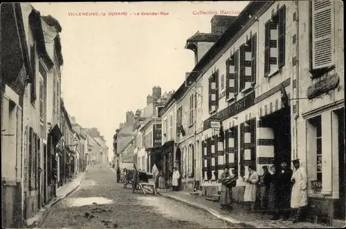 Ak Villeneuve la Guyard Yonne, La Grande Rue