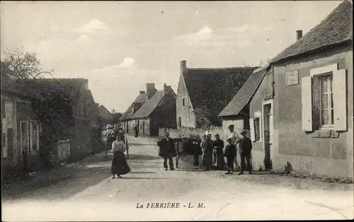 Ak La Ferrière de Flée Maine et Loire, Straßenpartie, Anwohner