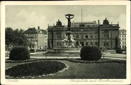Ak Görlitz in der Lausitz, Postplatz mit Zierbrunnen