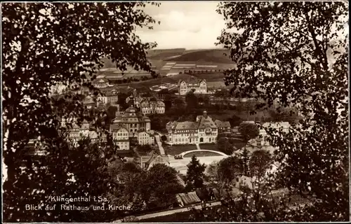 Ak Klingenthal im Vogtland Sachsen, Blick auf Rathaus und Kirche, Panorama