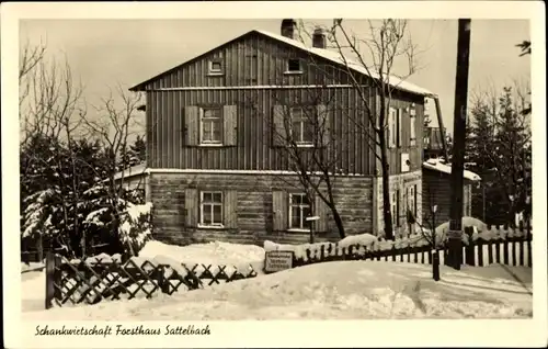 Ak Sattelbach Mosbach am Odenwald, Schankwirtschaft Forsthaus, Außenansicht, Winter