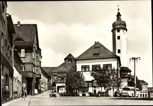 Ak Weida in Thüringen, Rathaus am Neumarkt, Straßenszene