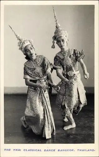 Foto Ak Bangkok Thailand, The Thai Classical Dance, Tänzerinnen