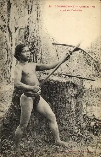 Ak Cochinchine Vietnam, Chasseur Moi arme de l'arbalete