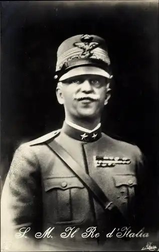 Ak König Viktor Emanuel III von Italien, Portrait, Uniform