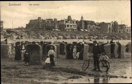 Ak Zandvoort aan Zee Nordholland Niederlande, Het Strand