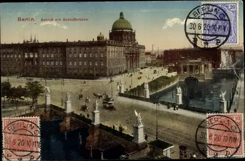 Ak Berlin Mitte, Schloss mit Schlossbrücke, Straßenbahn, Kutsche