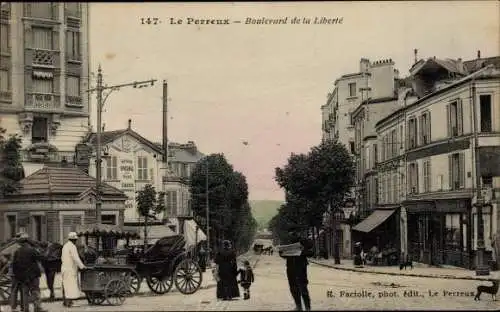 Ak Perreux Val de Marne, Boulevard de la Liberté