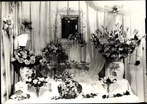 Ak Sebnitz Sächsische Schweiz, Blumenschau der Kunstblumenstadt, Fa. C.F.Sturm